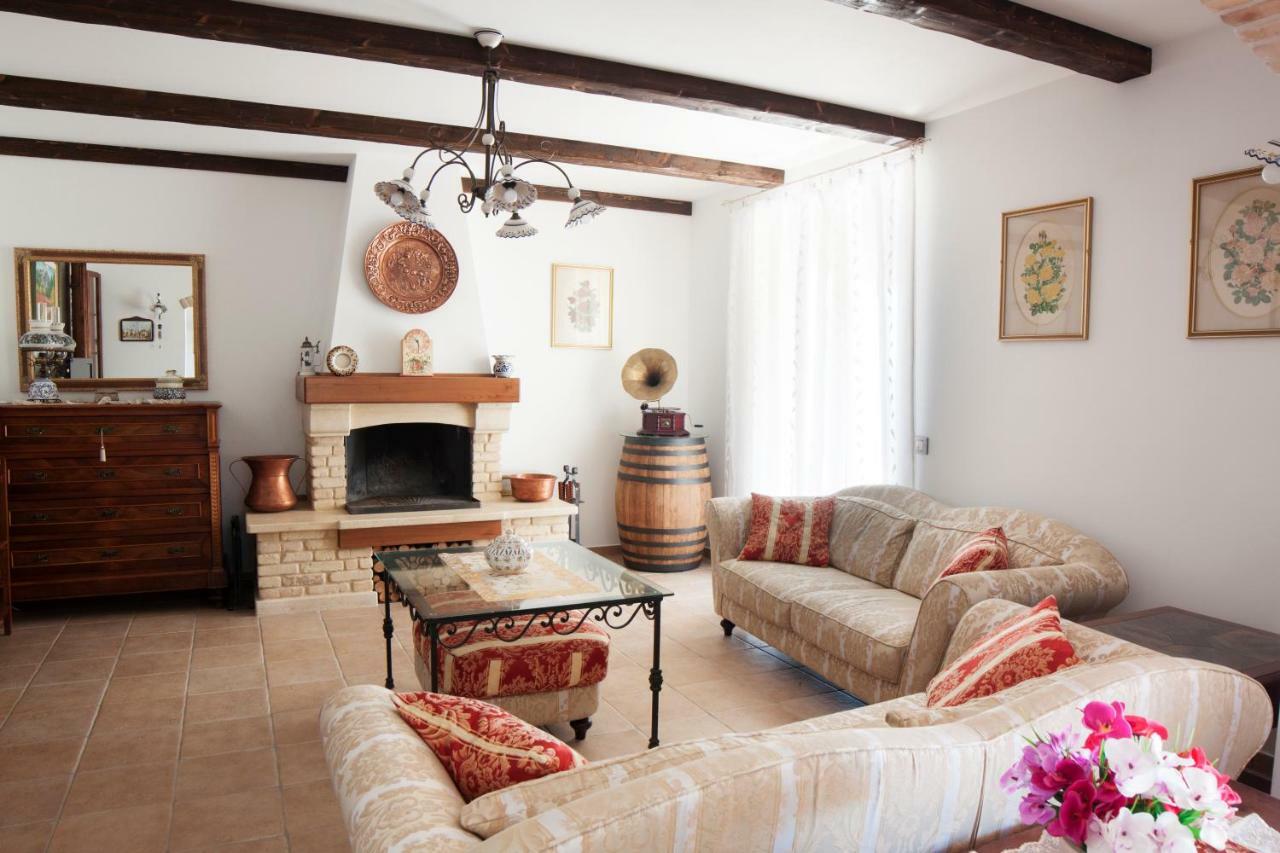B&B L' Antica Fonte Spinetoli Экстерьер фото